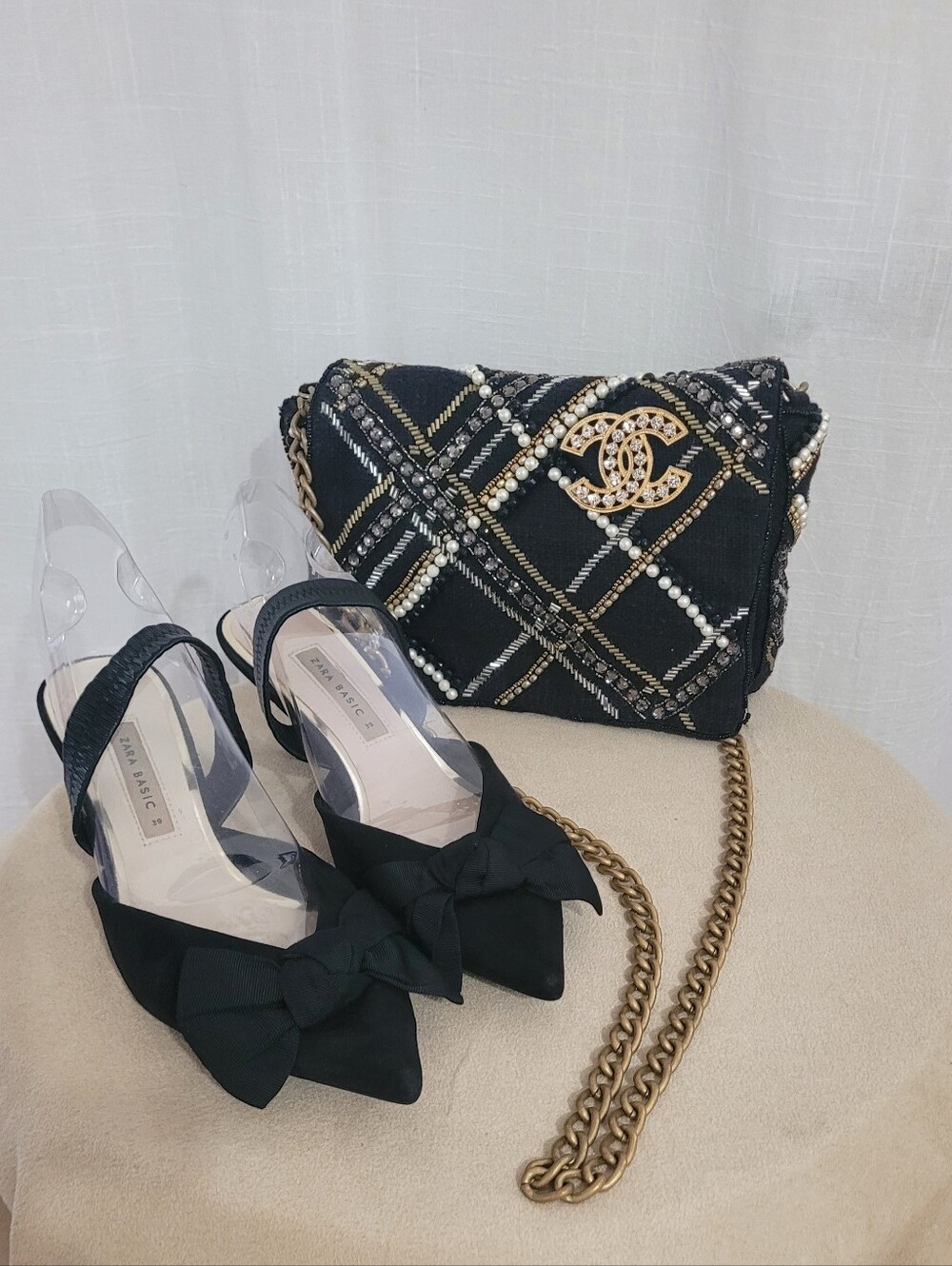 Black Pointed Slingback Kitten Heels with Bow - Picture 12 of 12